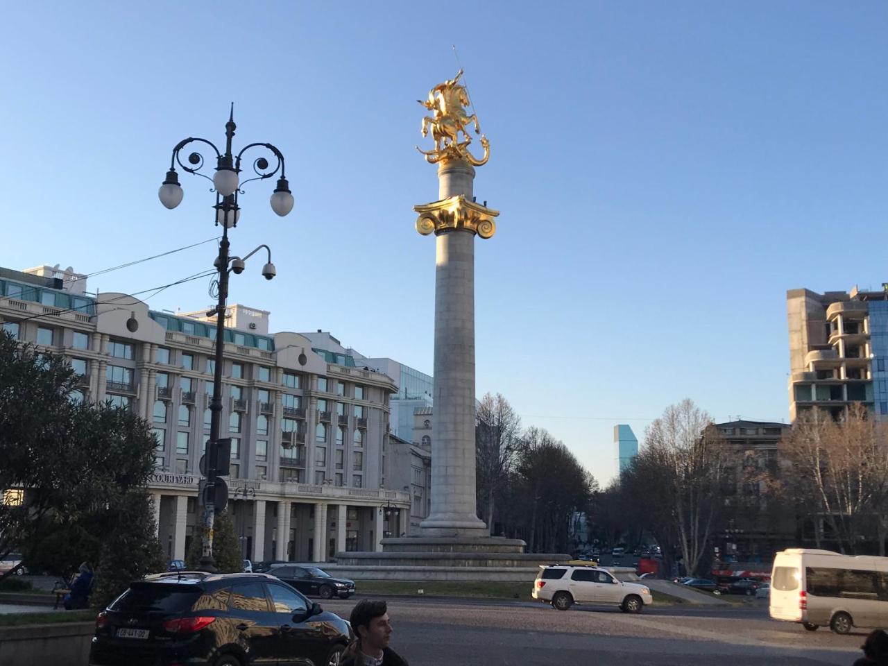 Appartamento Freedom Square Flat Tbilisi Esterno foto
